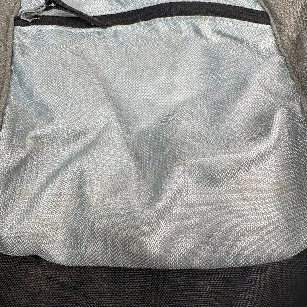 Eddie Bauer 8th 9th